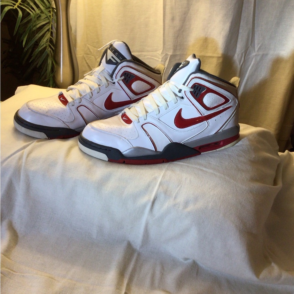 Nike Air Flight 13
